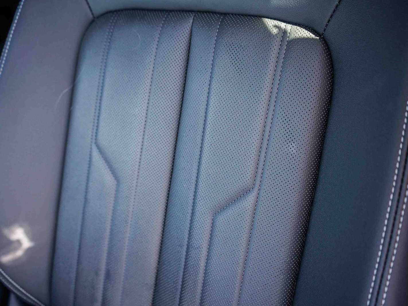 Thumbnail: 2023 Audi e-tron S - 11