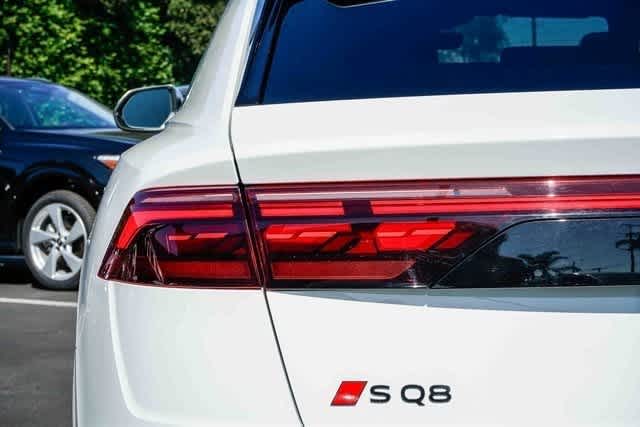 Thumbnail: 2024 Audi SQ8 - 9