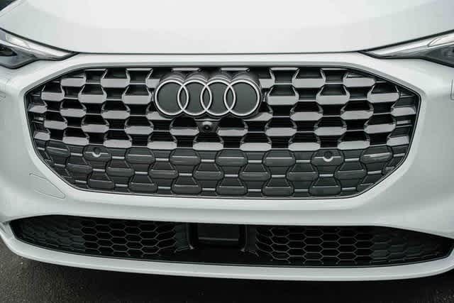 Thumbnail: 2025 Audi Q5 - 8