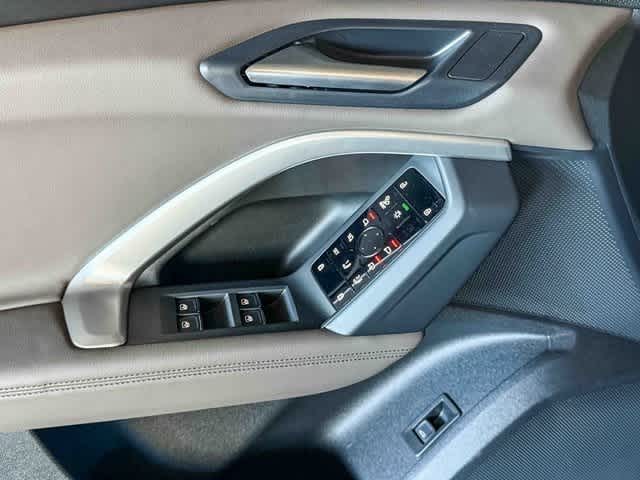 Thumbnail: 2025 Audi Q5 - 22