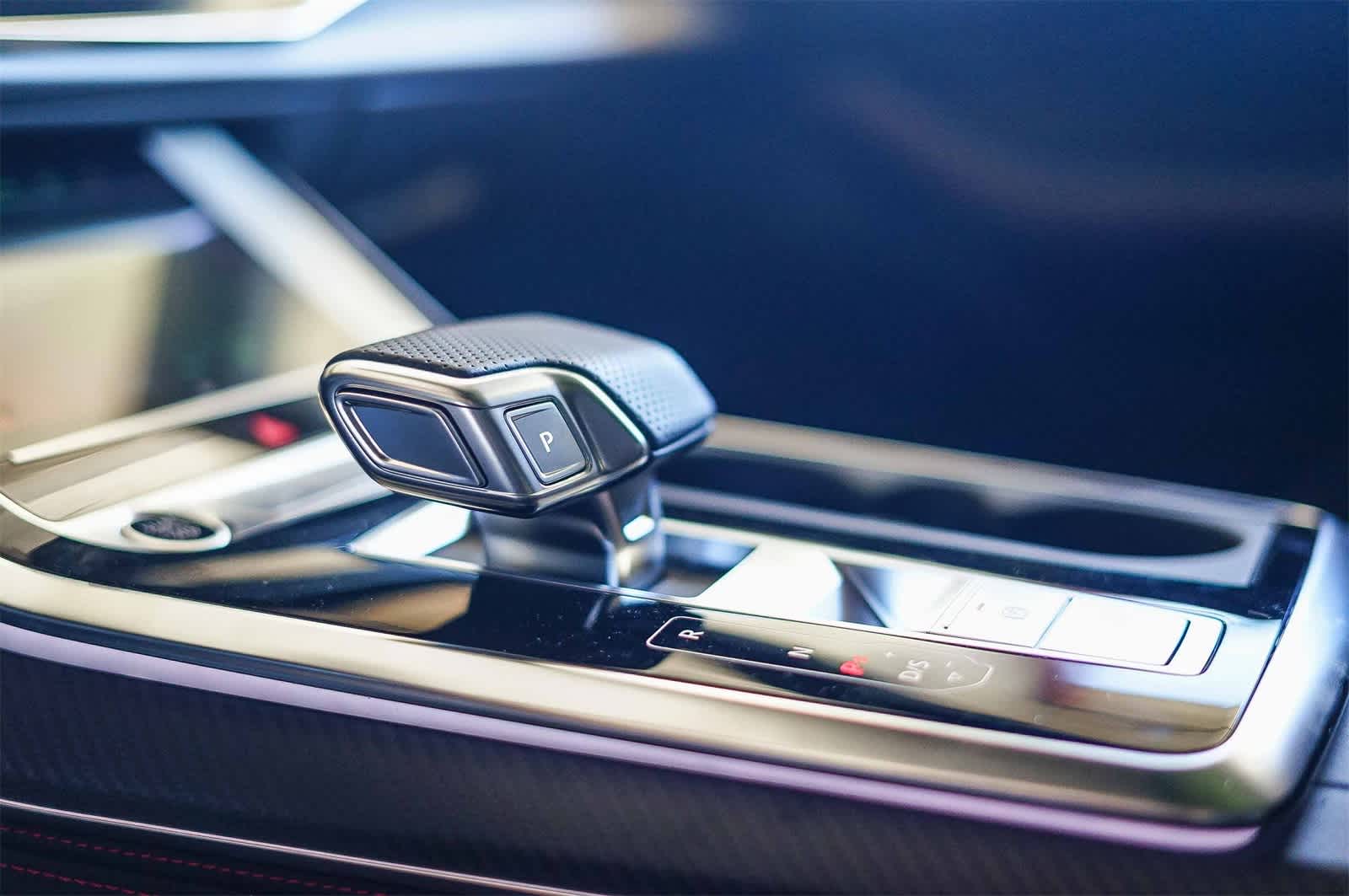 Thumbnail: 2025 Audi RS Q8 - 21