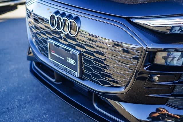 Thumbnail: 2025 Audi Q6 e-tron - 8