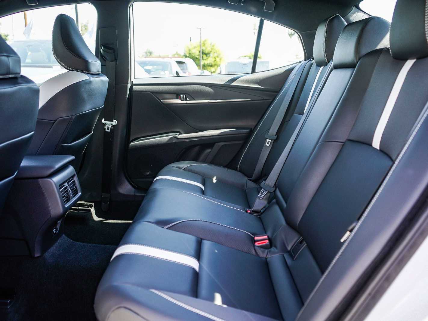 Thumbnail: 2025 Toyota Camry - 17