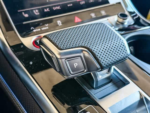 Thumbnail: 2026 Audi SQ8 - 24