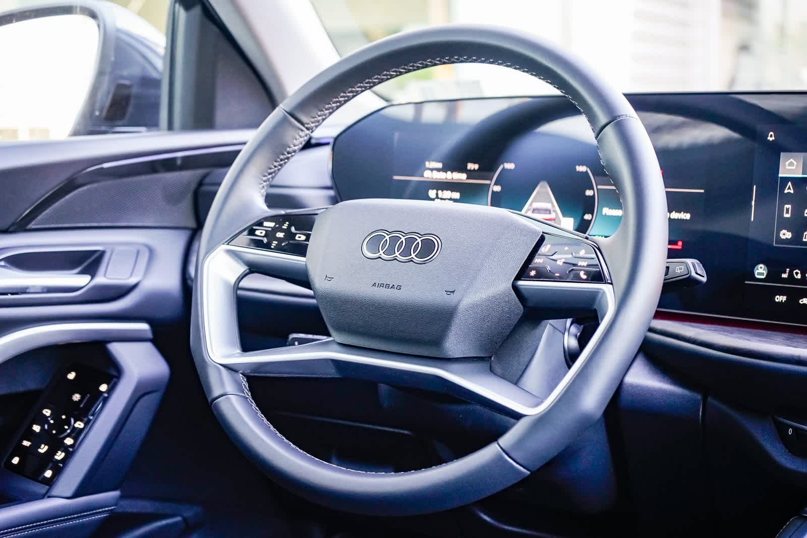 Thumbnail: 2025 Audi Q5 - 15