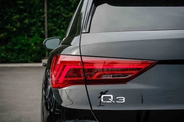 Thumbnail: 2023 Audi Q3 - 9