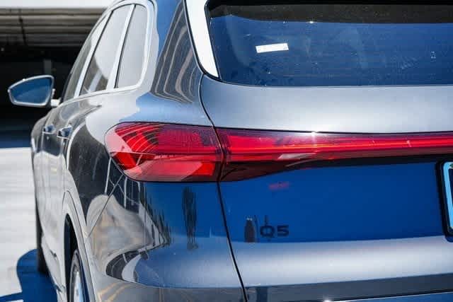 Thumbnail: 2025 Audi Q5 - 10