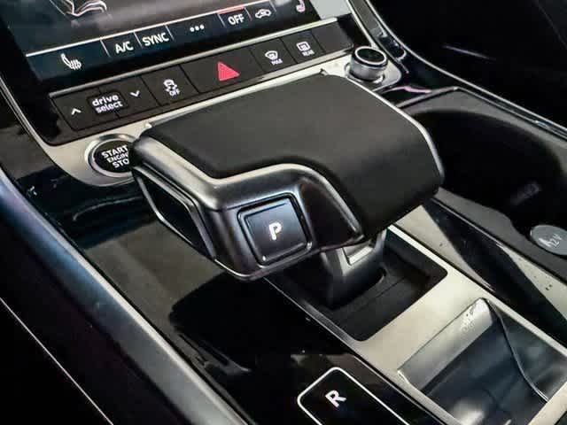 Thumbnail: 2026 Audi Q8 - 24