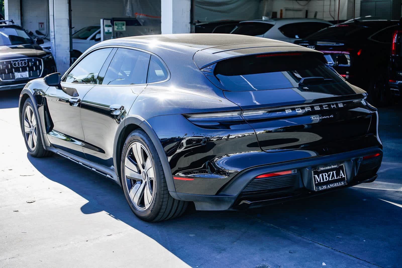 Thumbnail: 2023 Porsche Taycan - 2