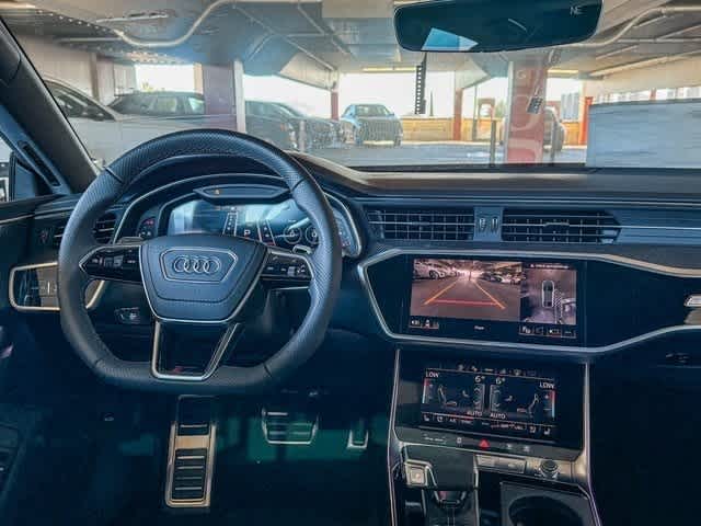 Thumbnail: 2025 Audi RS 7 - 13