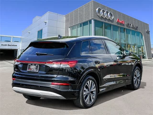 Thumbnail: 2023 Audi Q4 e-tron - 4