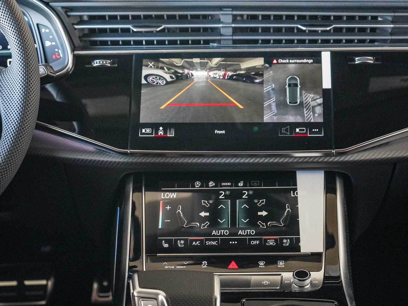 Thumbnail: 2026 Audi SQ8 - 14