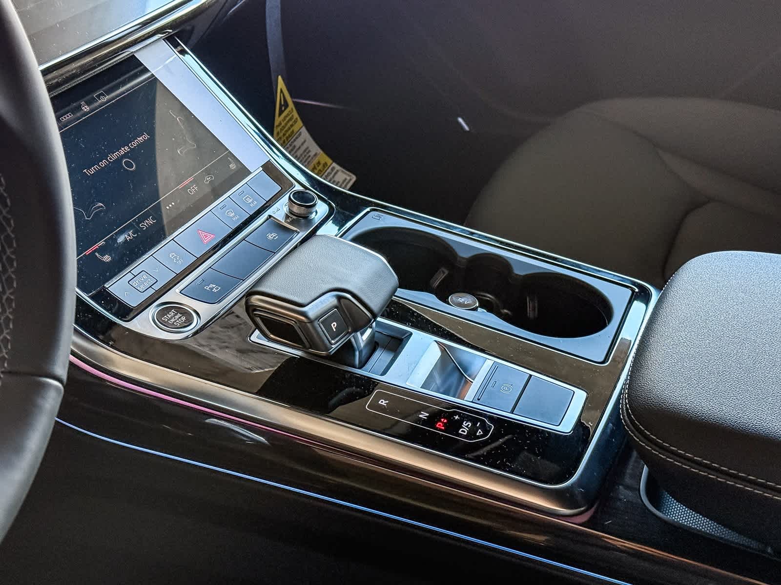 Thumbnail: 2026 Audi Q7 - 20