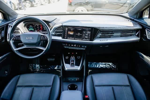 Thumbnail: 2023 Audi Q4 e-tron - 12