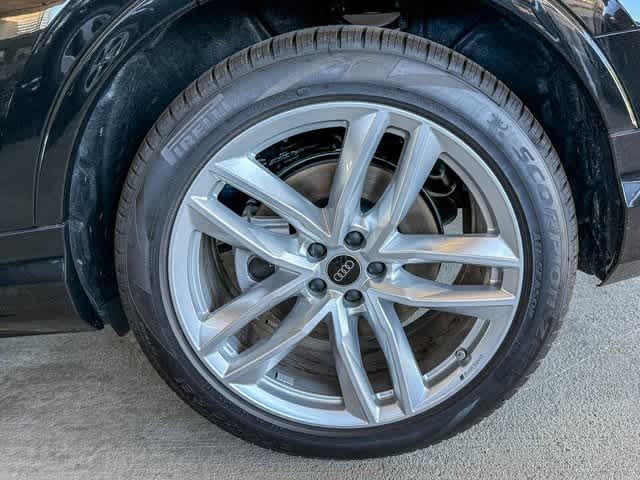 Thumbnail: 2025 Audi Q7 - 8