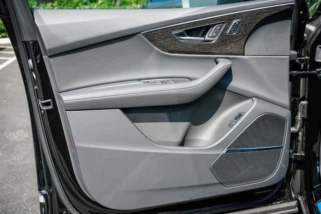 Thumbnail: 2025 Audi Q7 - 19