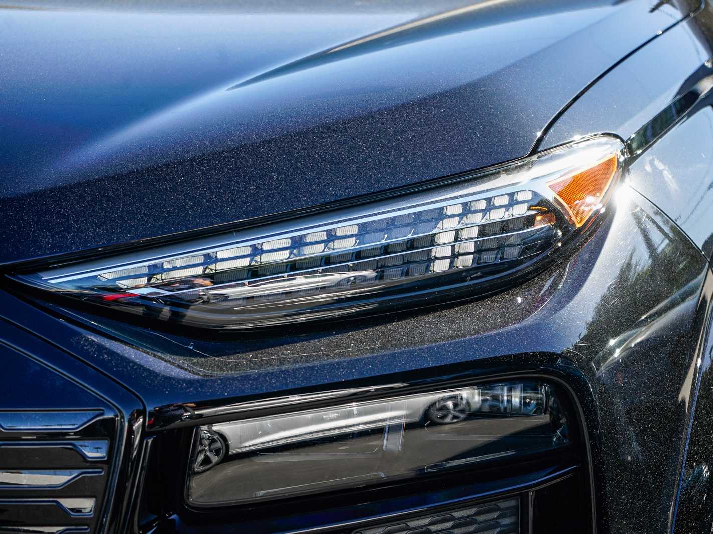 Thumbnail: 2025 Audi Q6 e-tron - 7