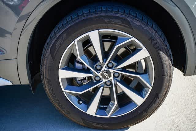 Thumbnail: 2023 Audi Q5 - 10