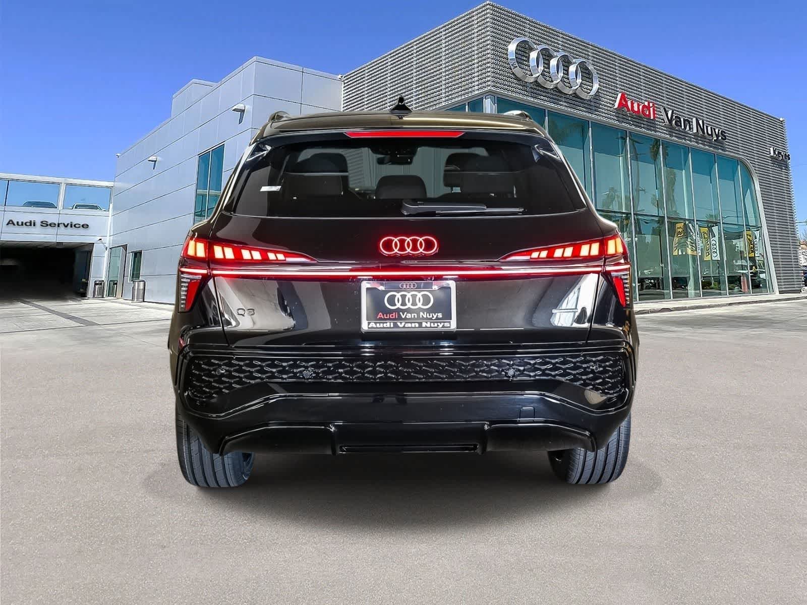 Thumbnail: 2026 Audi Q3 - 5