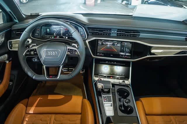 Thumbnail: 2025 Audi RS 6 - 12