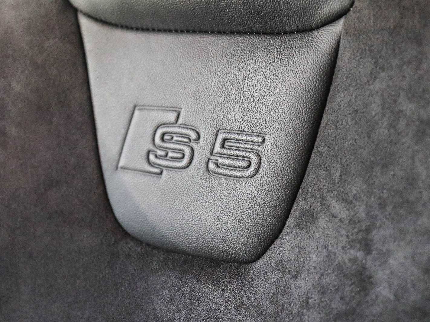 Thumbnail: 2013 Audi S5 - 12
