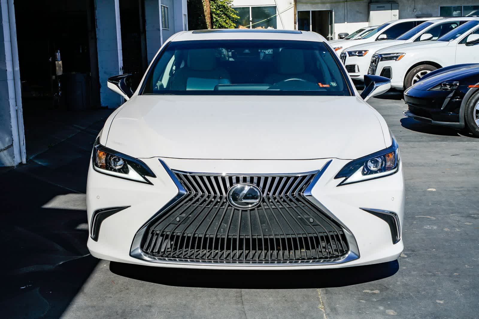 Thumbnail: 2021 Lexus ES - 6