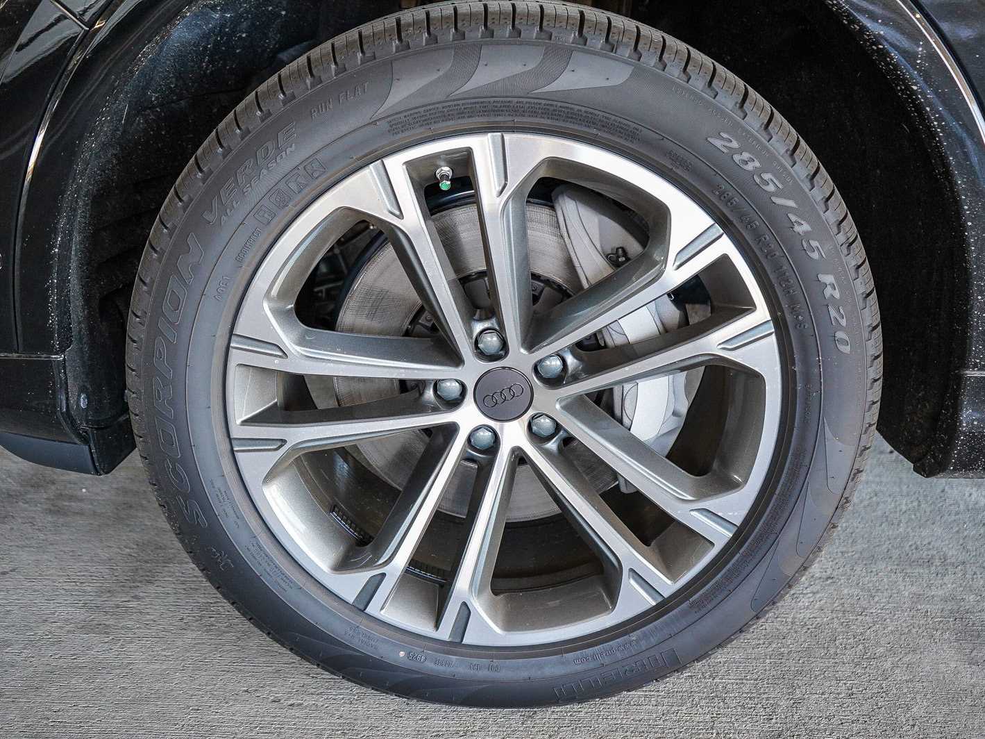 Thumbnail: 2026 Audi Q7 - 9