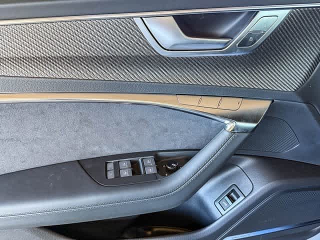 Thumbnail: 2025 Audi RS 7 - 22