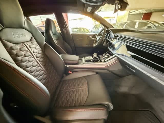 Thumbnail: 2025 Audi RS Q8 - 17