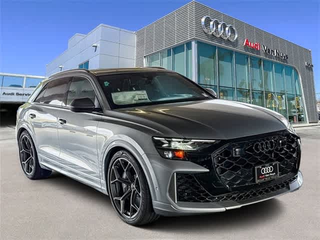 Thumbnail: 2025 Audi RS Q8 - 3