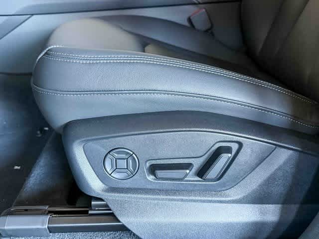 Thumbnail: 2025 Audi Q7 - 21