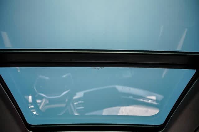 Thumbnail: 2023 Audi Q4 e-tron - 11