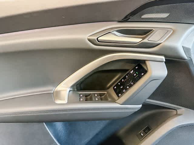 Thumbnail: 2025 Audi Q5 - 22