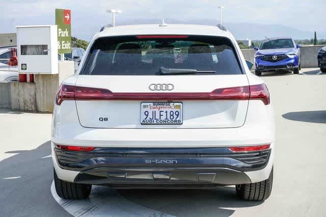 Thumbnail: 2024 Audi Q8 e-tron - 3