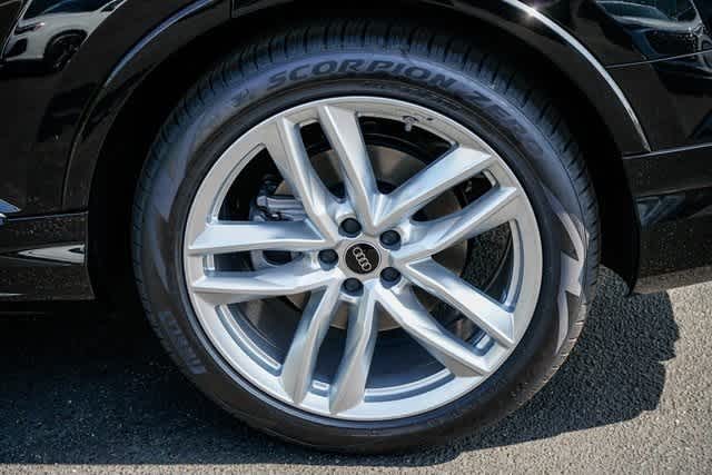 Thumbnail: 2025 Audi Q7 - 10