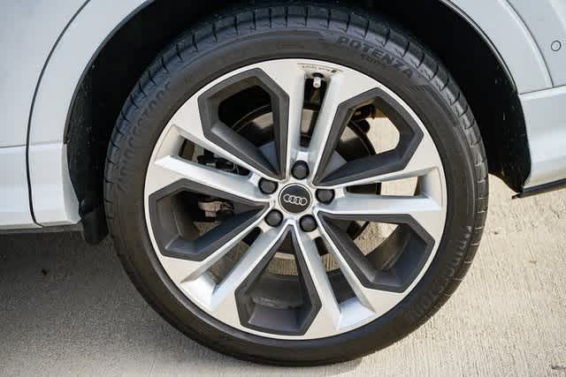 Thumbnail: 2020 Audi Q3 - 10