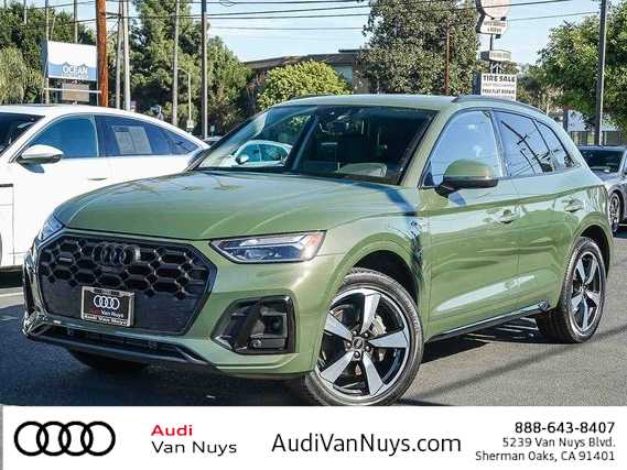 Thumbnail: 2022 Audi Q5 - 1