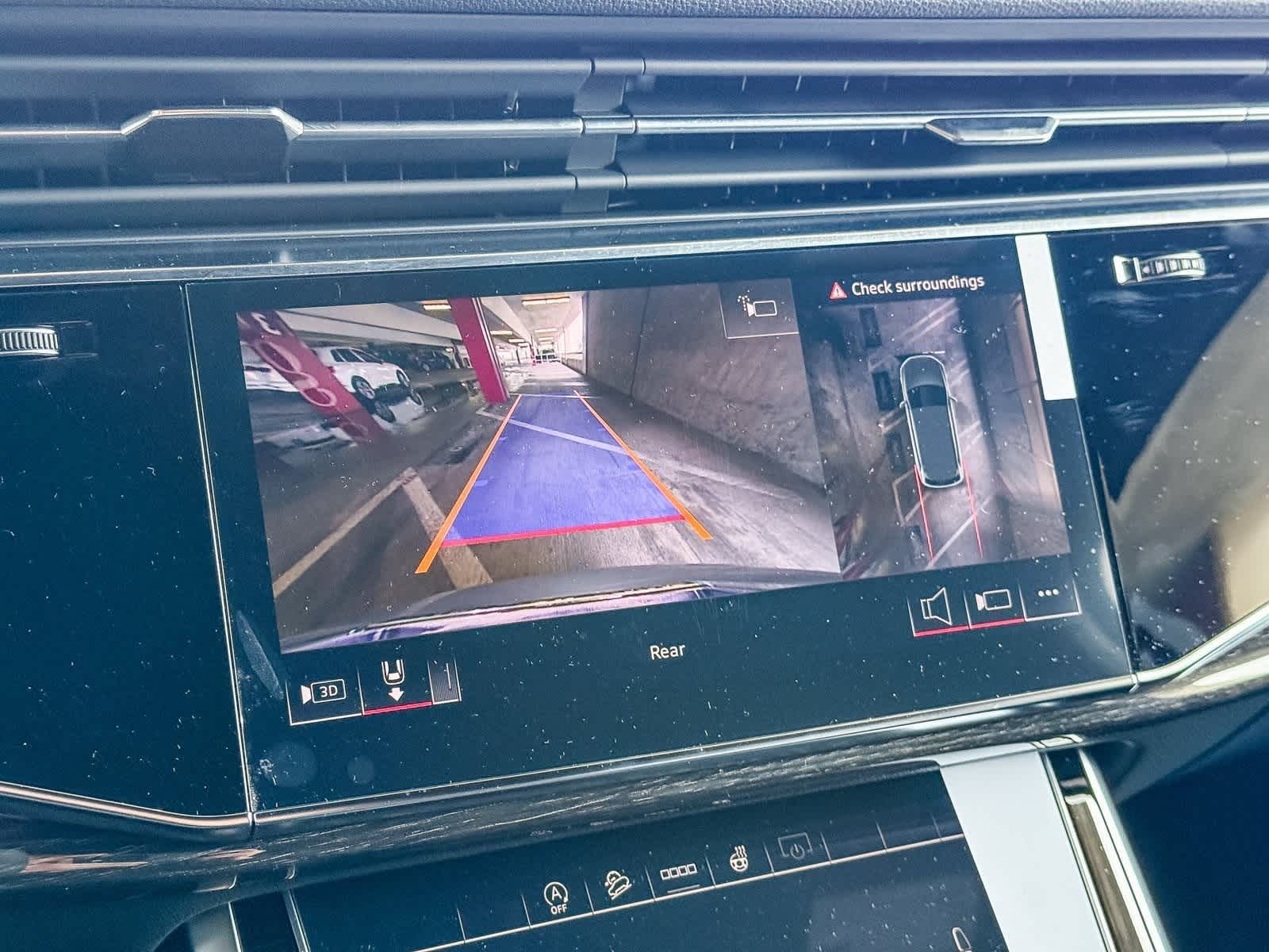 Thumbnail: 2026 Audi Q7 - 25