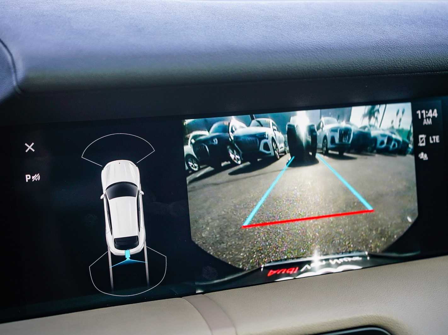 Thumbnail: 2023 Porsche Taycan - 24