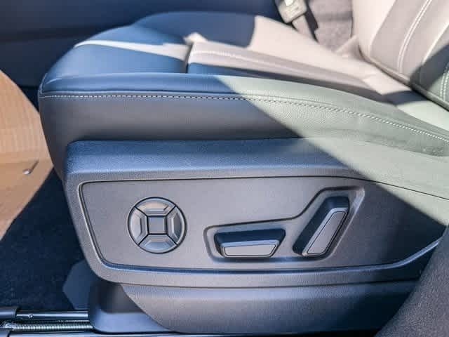 Thumbnail: 2025 Audi Q5 - 21