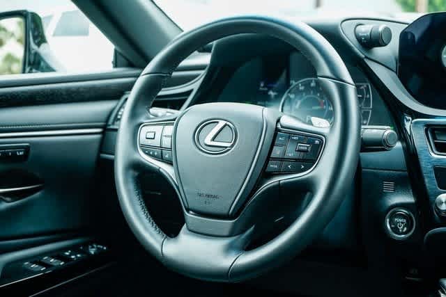 Thumbnail: 2024 Lexus ES - 15