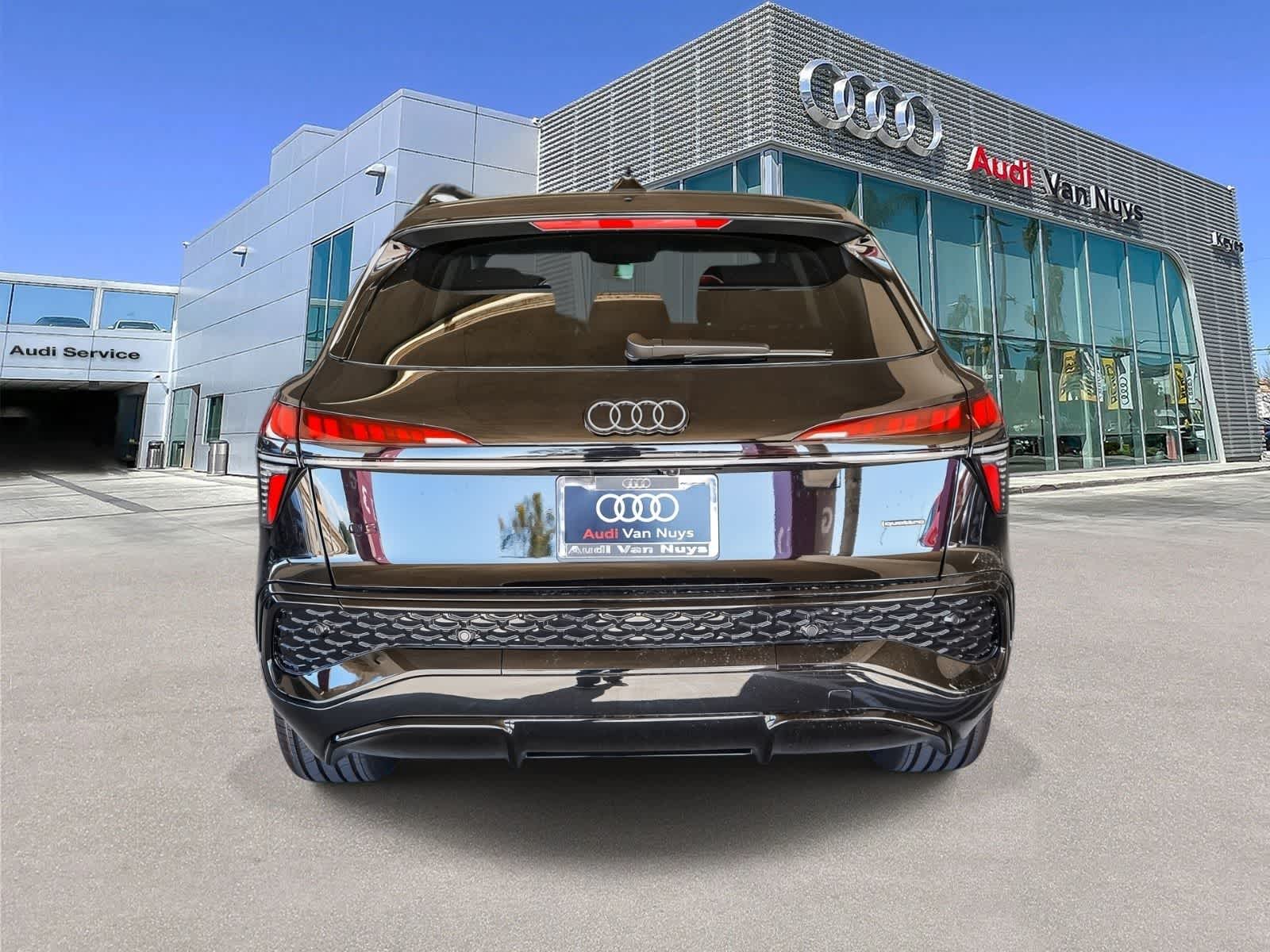 Thumbnail: 2026 Audi Q3 - 5