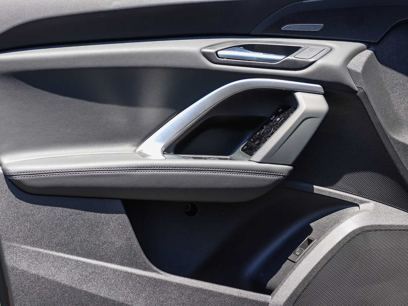 Thumbnail: 2026 Audi Q5 - 22