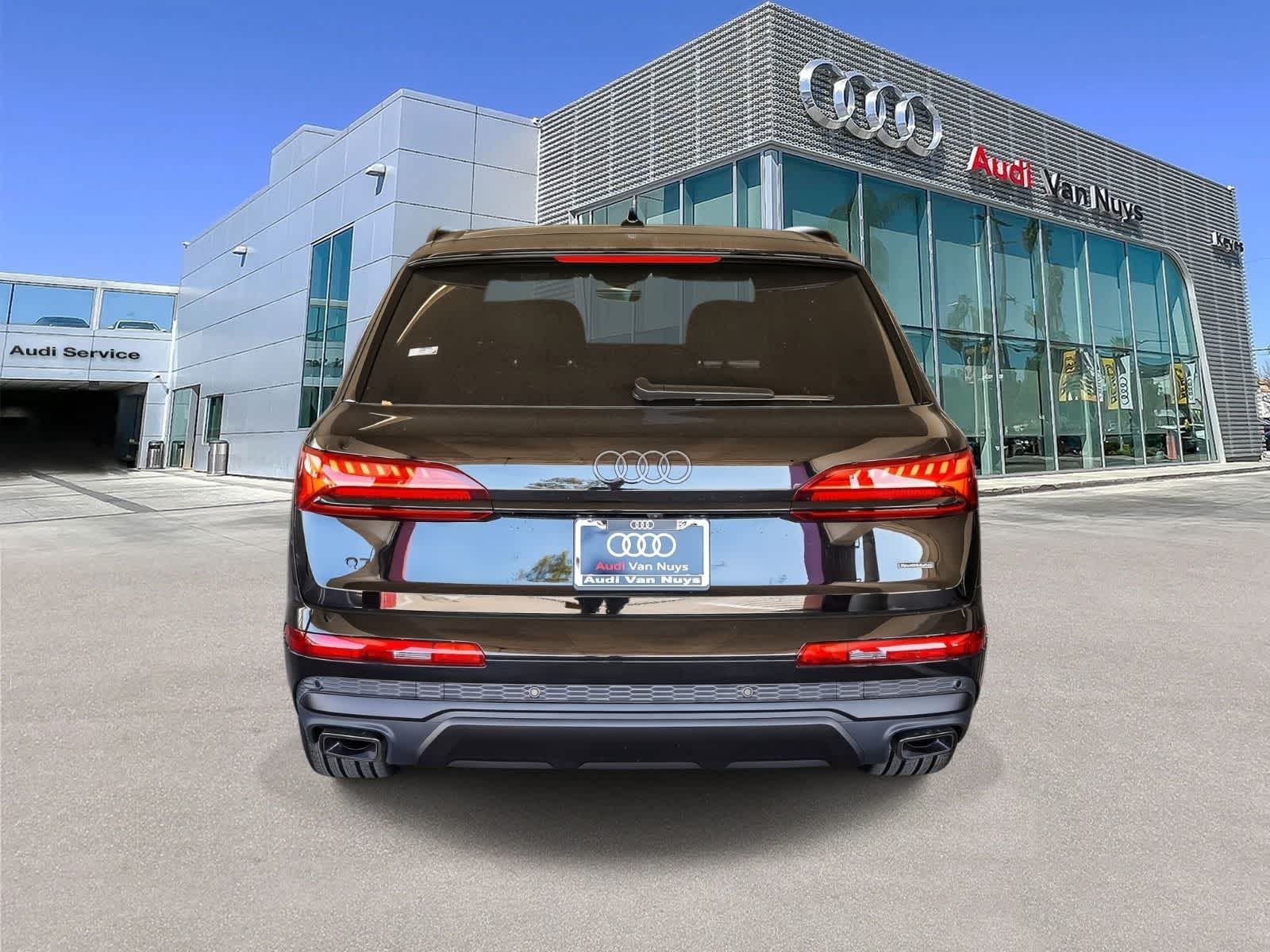 Thumbnail: 2026 Audi Q7 - 5