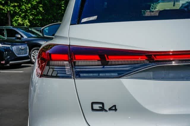 Thumbnail: 2026 Audi Q4 e-tron - 9