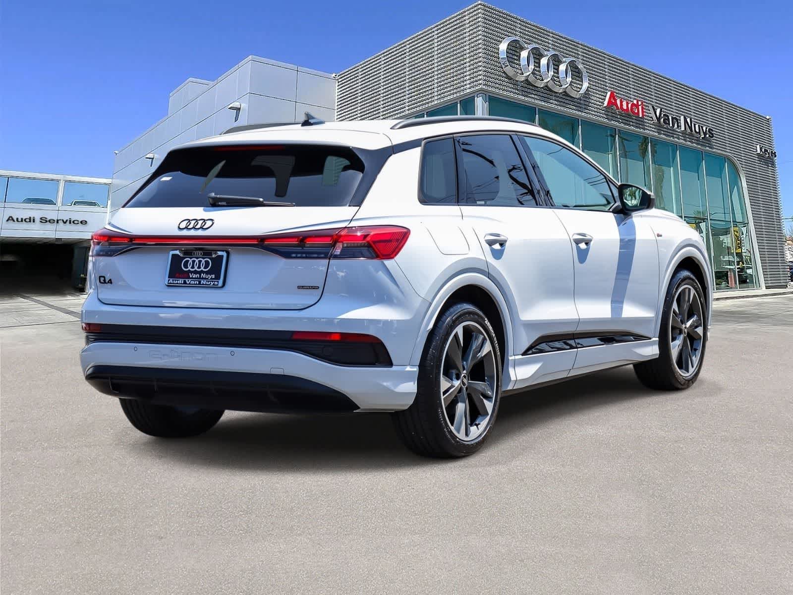 Thumbnail: 2025 Audi Q4 e-tron - 3
