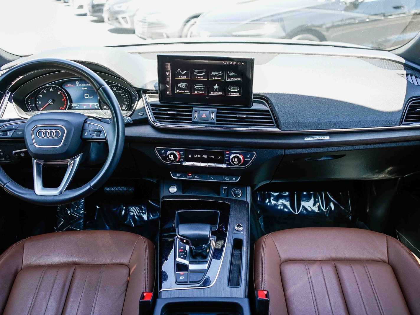 Thumbnail: 2023 Audi Q5 - 12