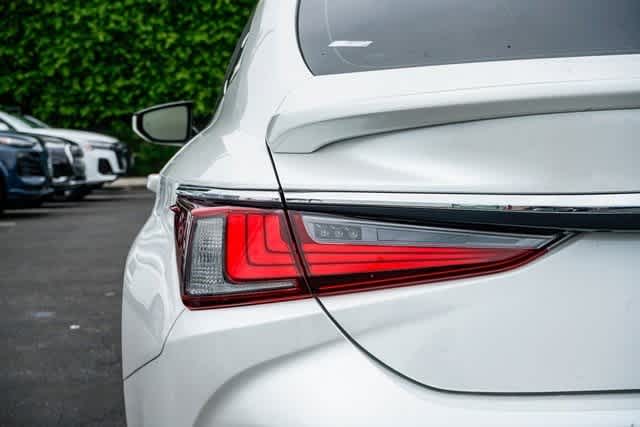Thumbnail: 2024 Lexus ES - 9