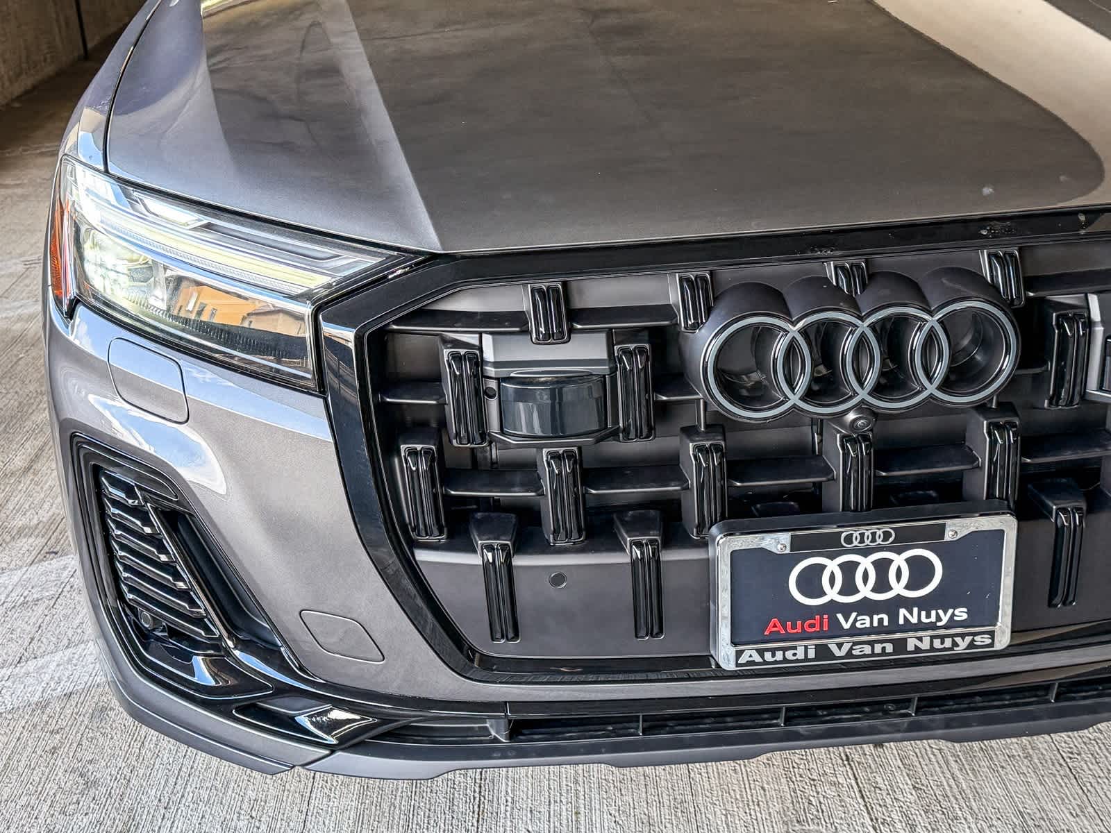 Thumbnail: 2026 Audi Q7 - 11