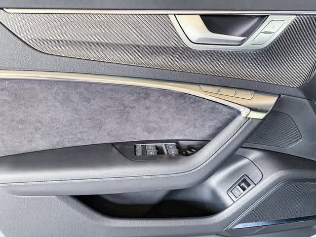 Thumbnail: 2025 Audi RS 7 - 22